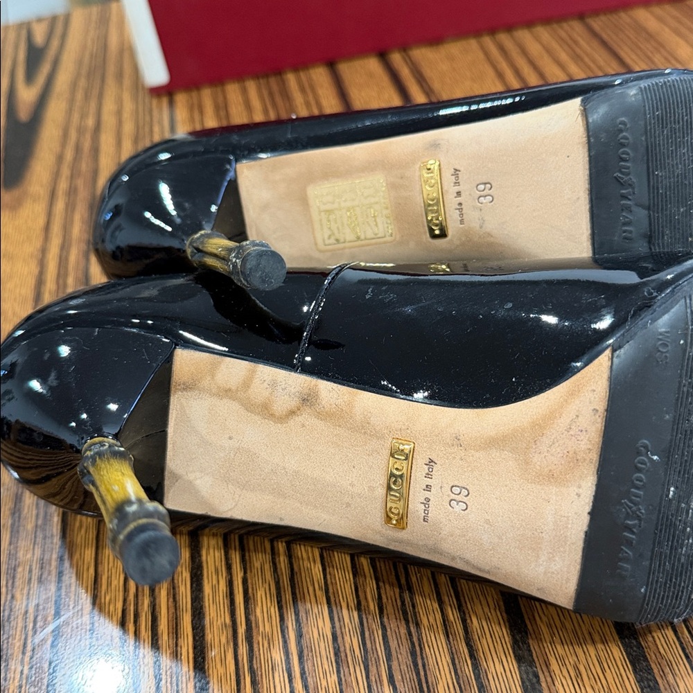 Gucci Black Patent Leather Pointed-Toe Heels - Picture 7 of 7